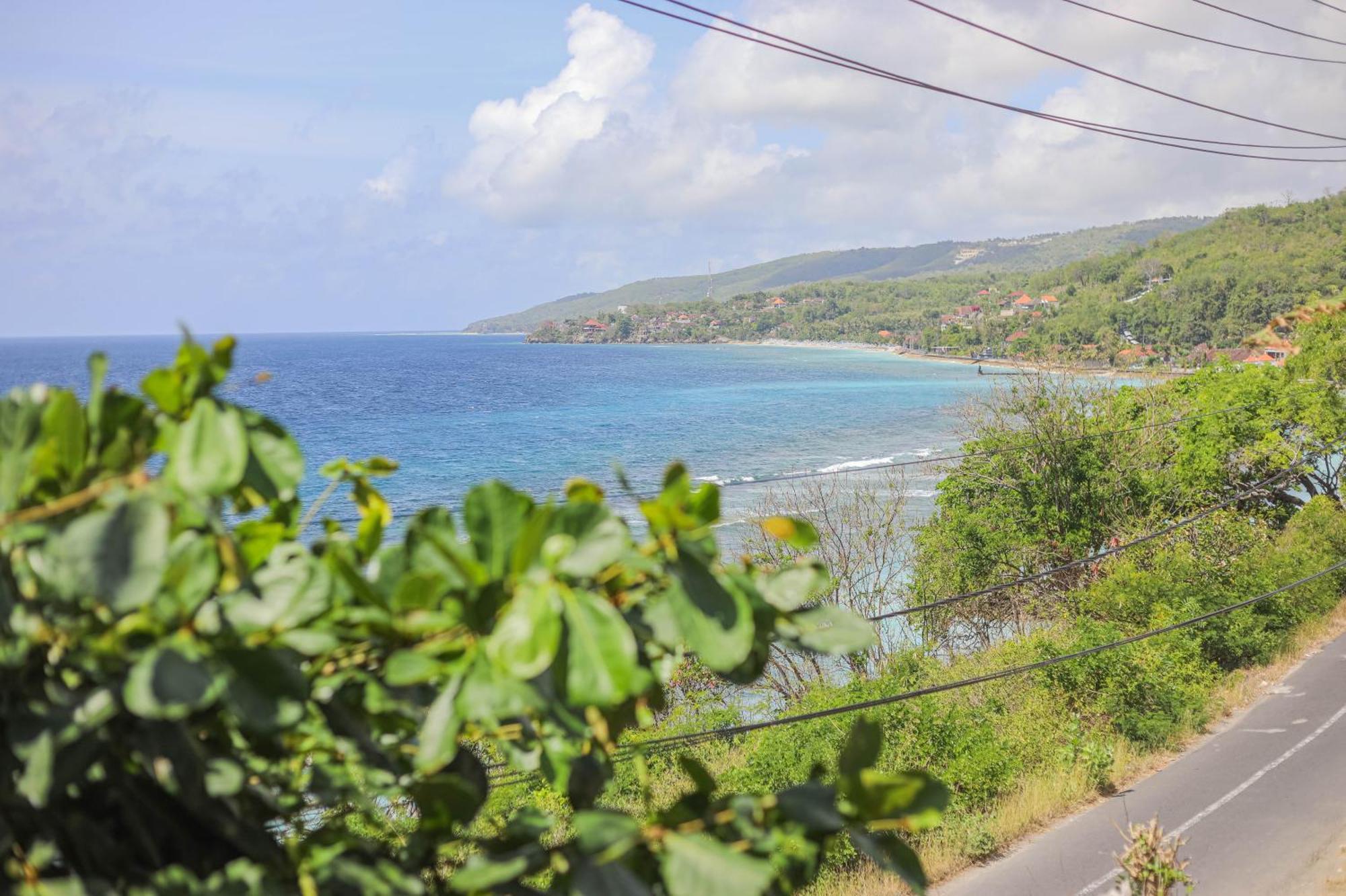 Manta Cottages With Sea View Batununggul Exterior photo